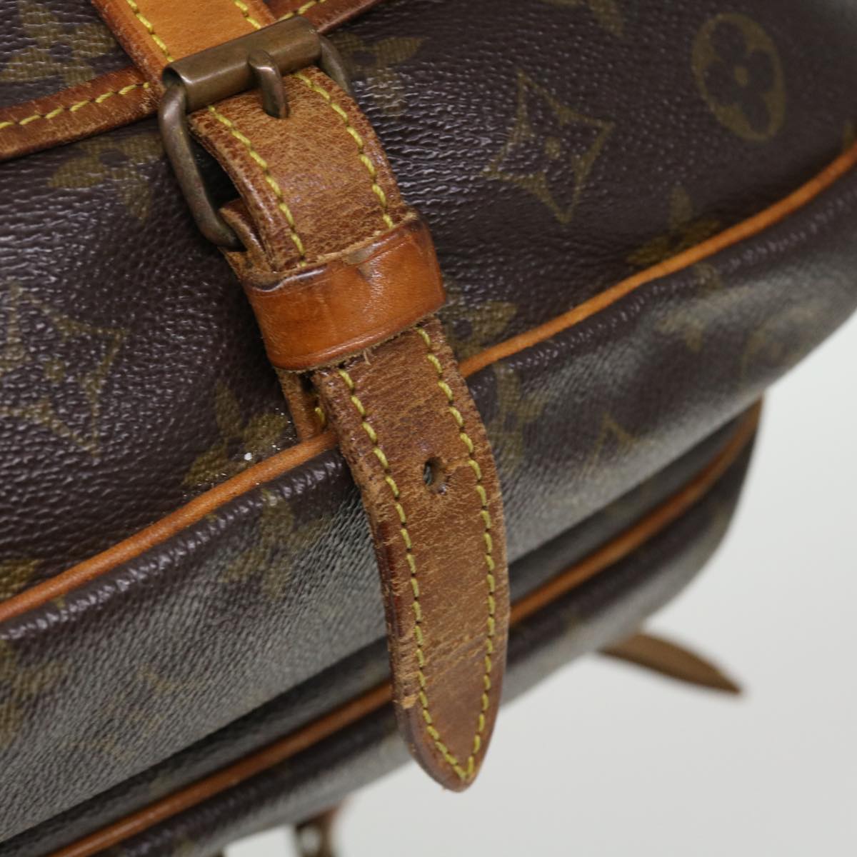 LOUIS VUITTON Monogram Saumur 30 Shoulder Bag M42256 LV 35928