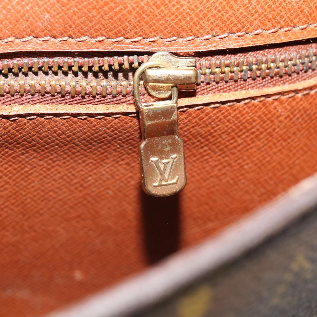 LOUIS VUITTON Monogram Saint Cloud MM Shoulder Bag M51243 LV 36022