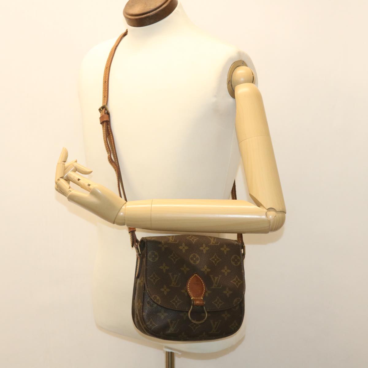 LOUIS VUITTON Monogram Saint Cloud MM Shoulder Bag M51243 LV 36022