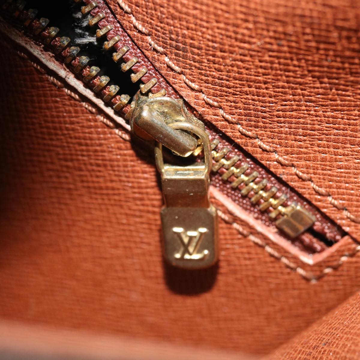 LOUIS VUITTON Monogram Saint Cloud MM Shoulder Bag M51243 LV 36046
