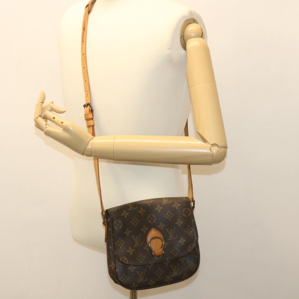 LOUIS VUITTON Monogram Saint Cloud MM Shoulder Bag M51243 LV 36046