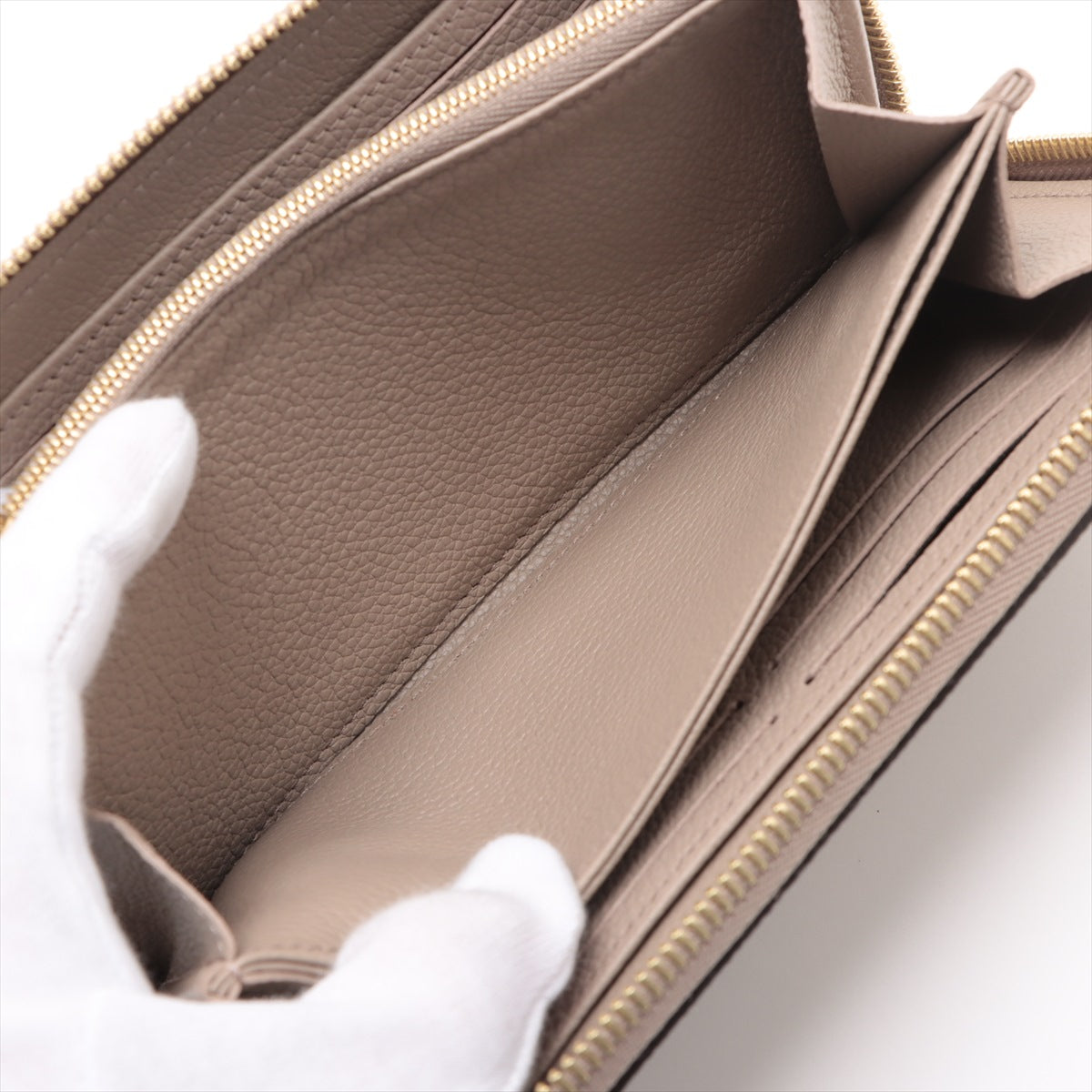 Louis Vuitton Vial Monogram Implant Zippyr Wallet M69794 Turtle Cream Round Zipper Wallet