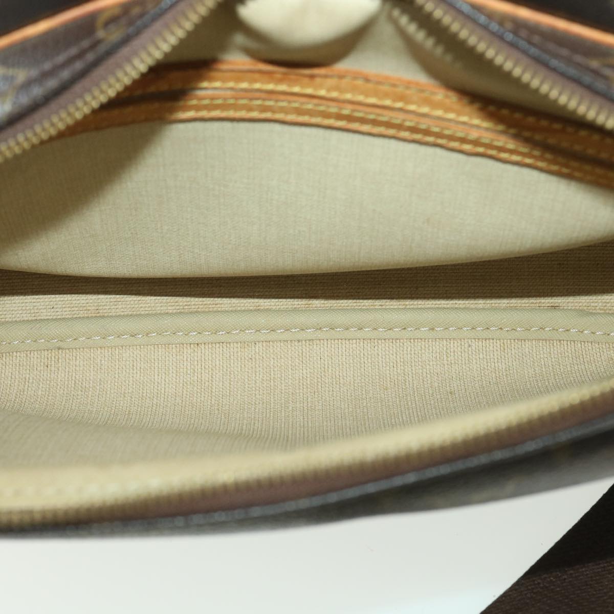 LOUIS VUITTON Monogram Reporter PM Shoulder Bag M45254 LV 36146