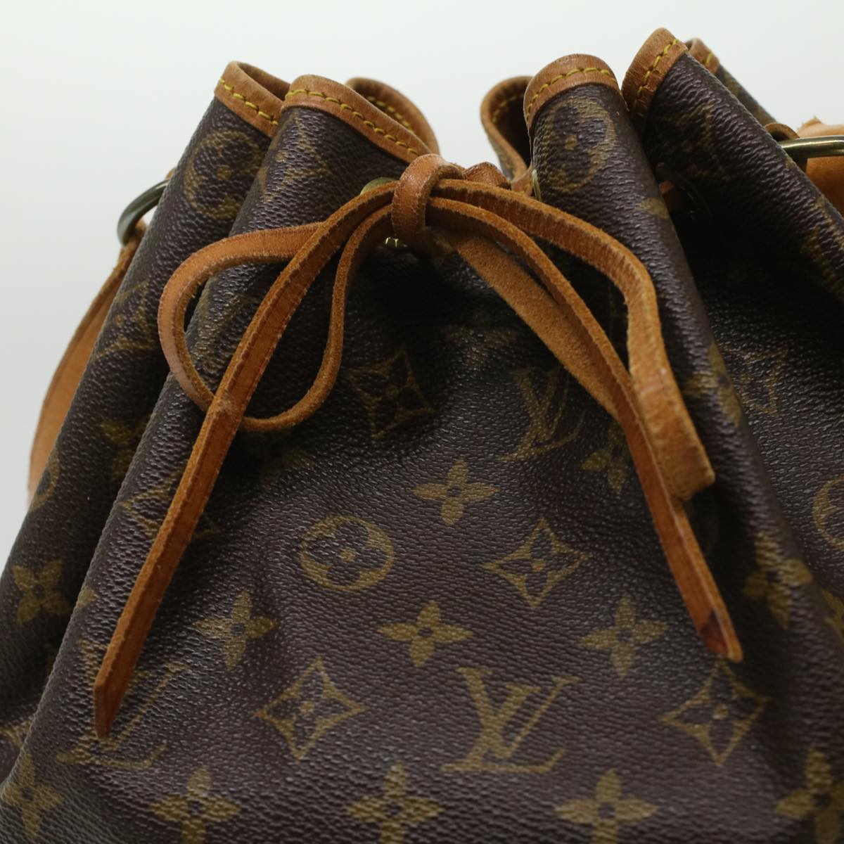 LOUIS VUITTON Monogram Noe Shoulder Bag M42224 LV 36600