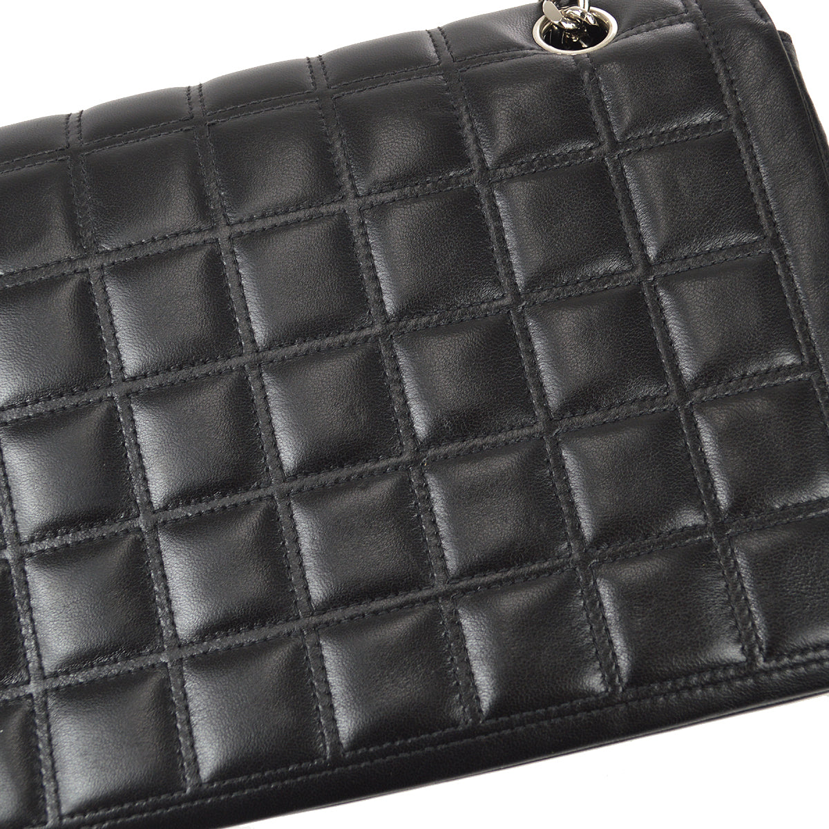 Luxury Chanel 2000-2001 Black Lambskin Medium Mademoiselle Lock Straight Flap