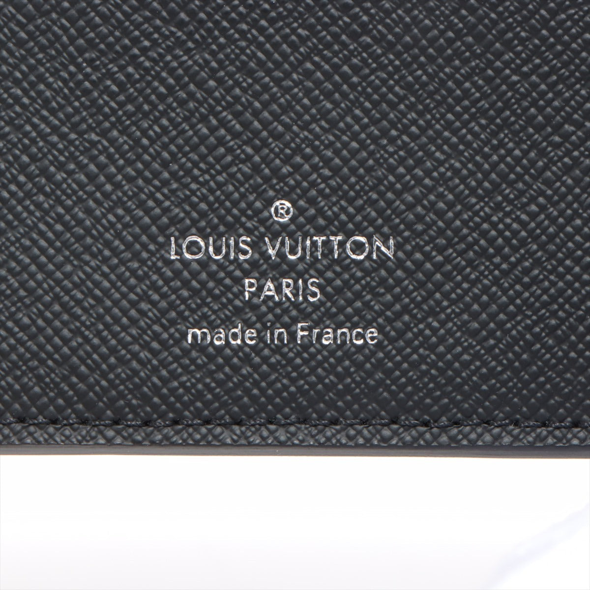 Louis Vuitton Taiga Portfolio Multifunctional M30531
