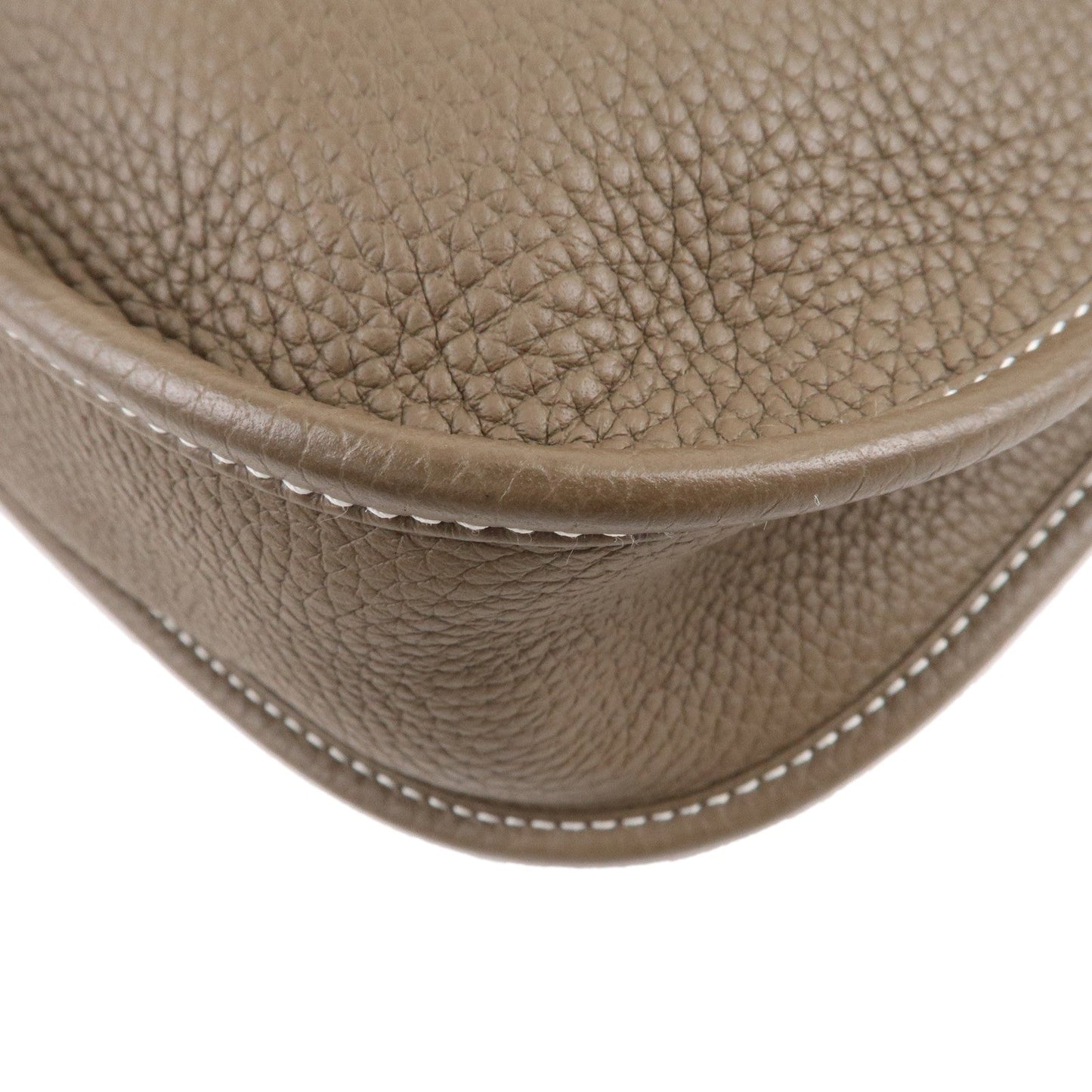 Luxury Hermes Taurillon Clemence Evelyne 3PM Shoulder Bag Etoupe