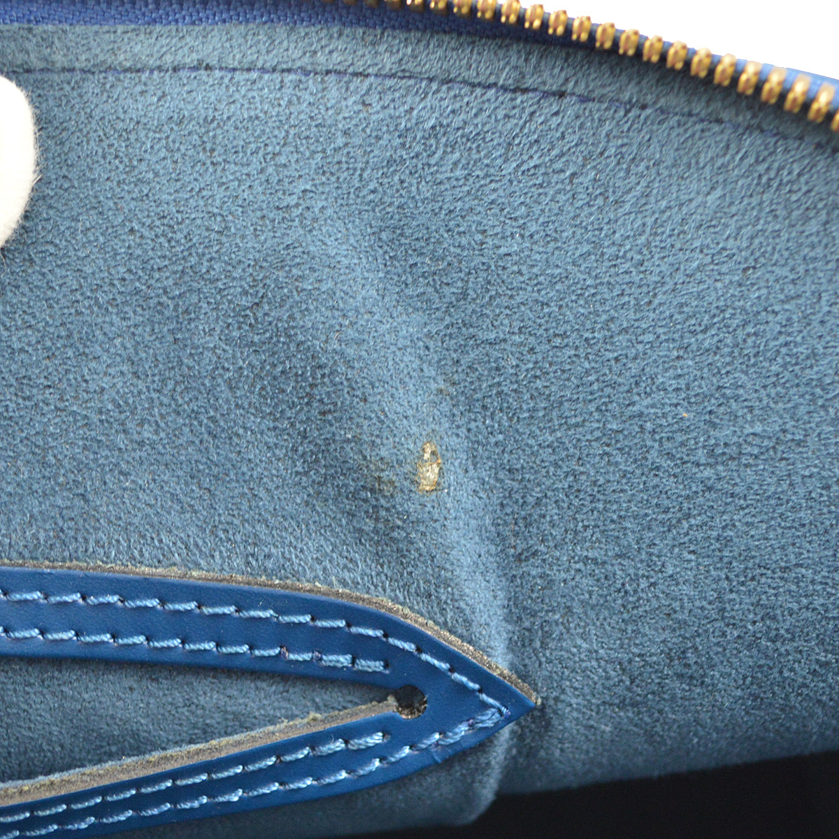 Louis Vuitton 1997 Blue Alma Handbag Epi M52145