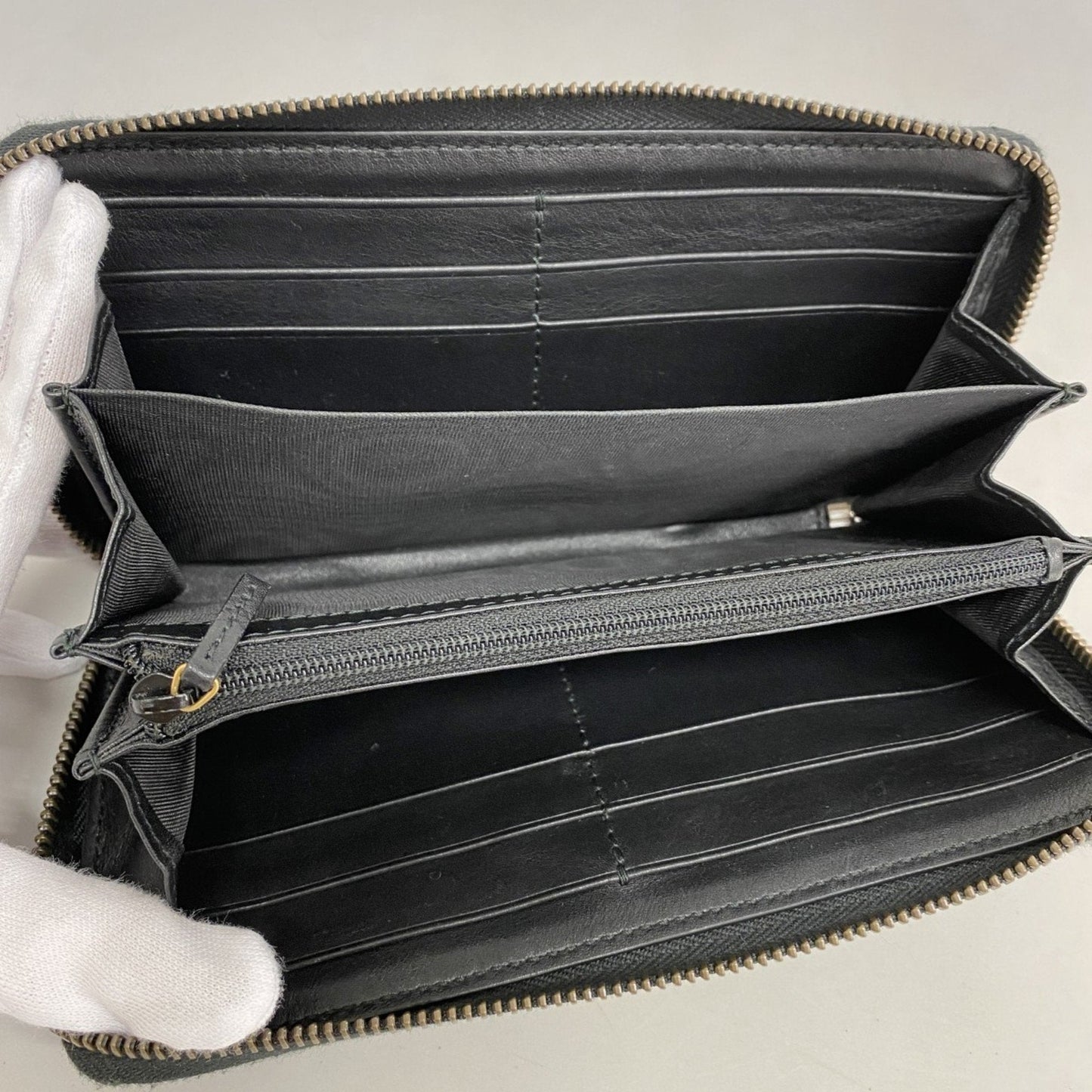 Gucci  Leather Long Wallet (Bi-Fold)