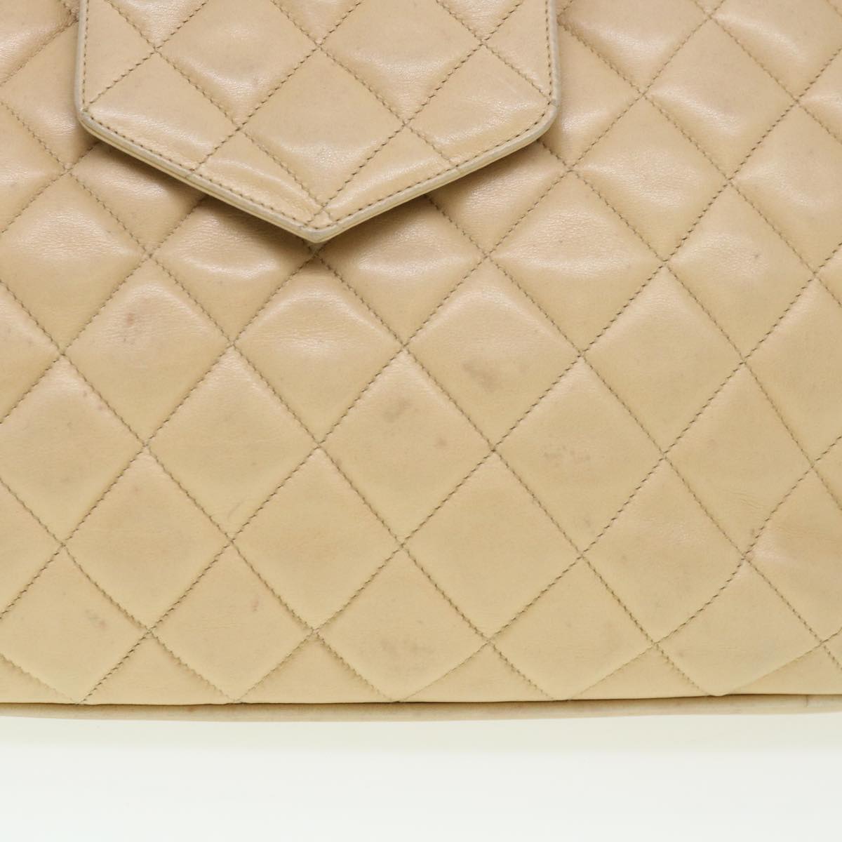 Luxury Chanel Chain Shoulder Bag Lamb Skin Beige CC  38451