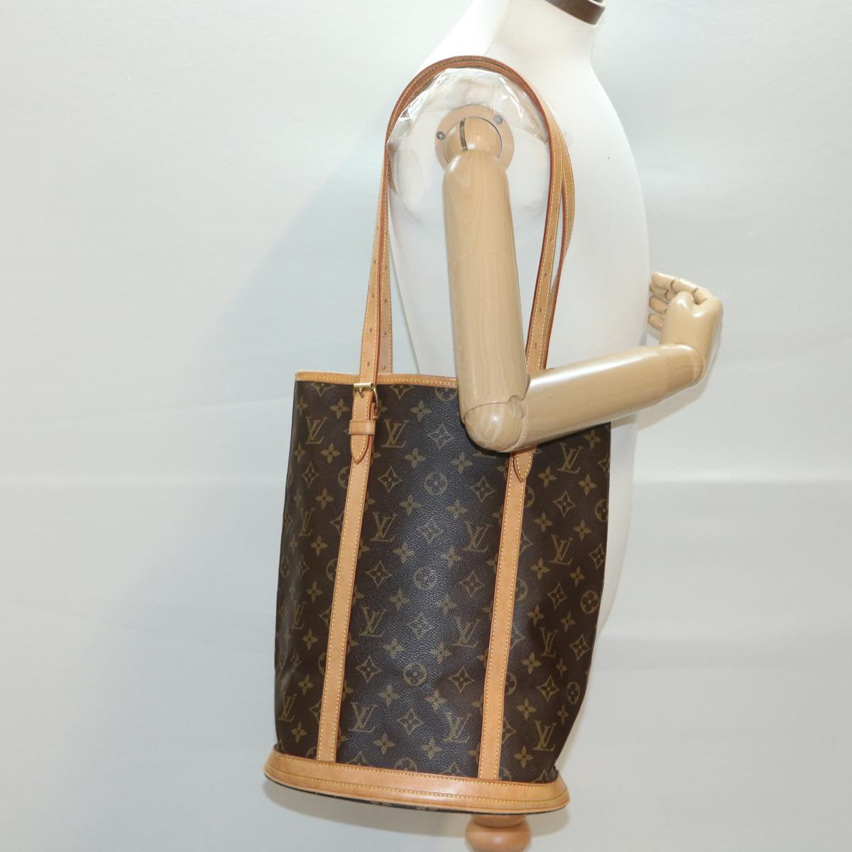 LOUIS VUITTON Monogram Bucket GM Shoulder Bag M42236 LV 38681