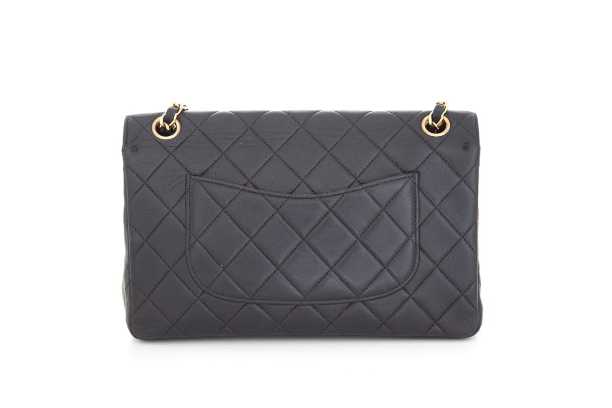 Luxury Chanel Vintage 1999 Black Quilted Lambskin Flapbag Handbag