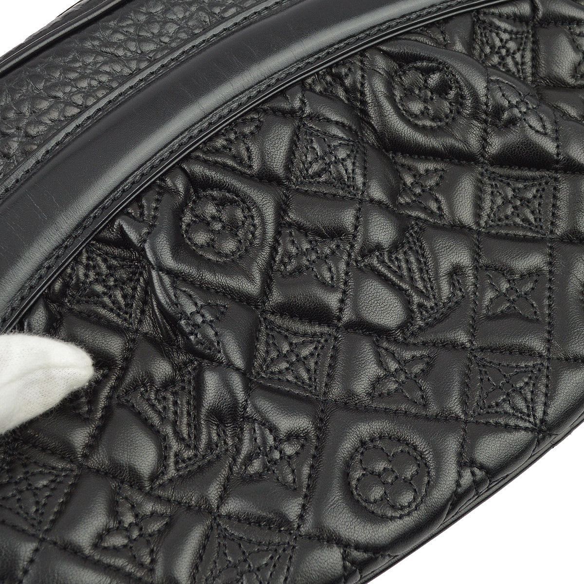 Louis Vuitton 2005 Black Monogram Vienna Clara Handbag M95105