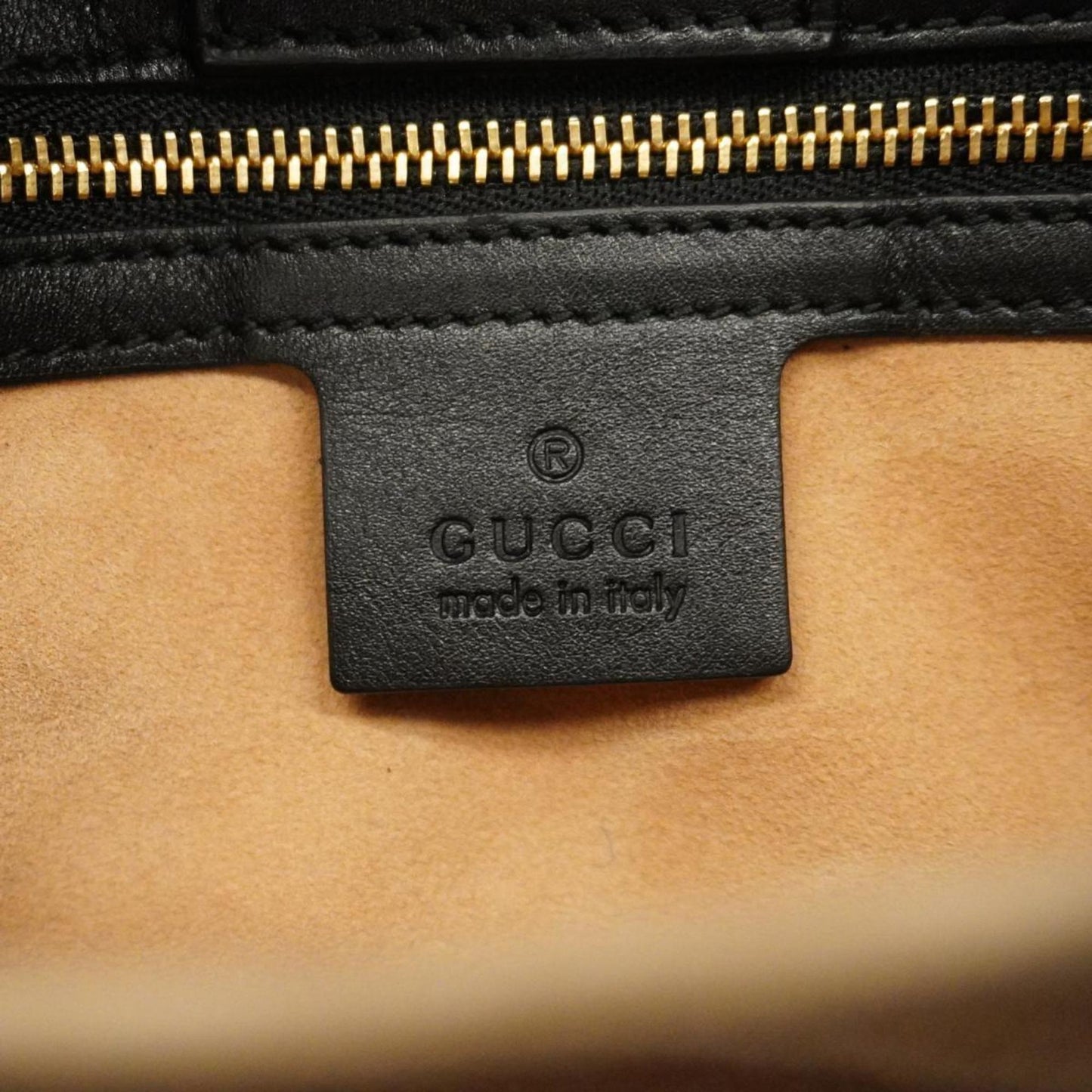 Gucci Sylvie  Leather Handbag ()