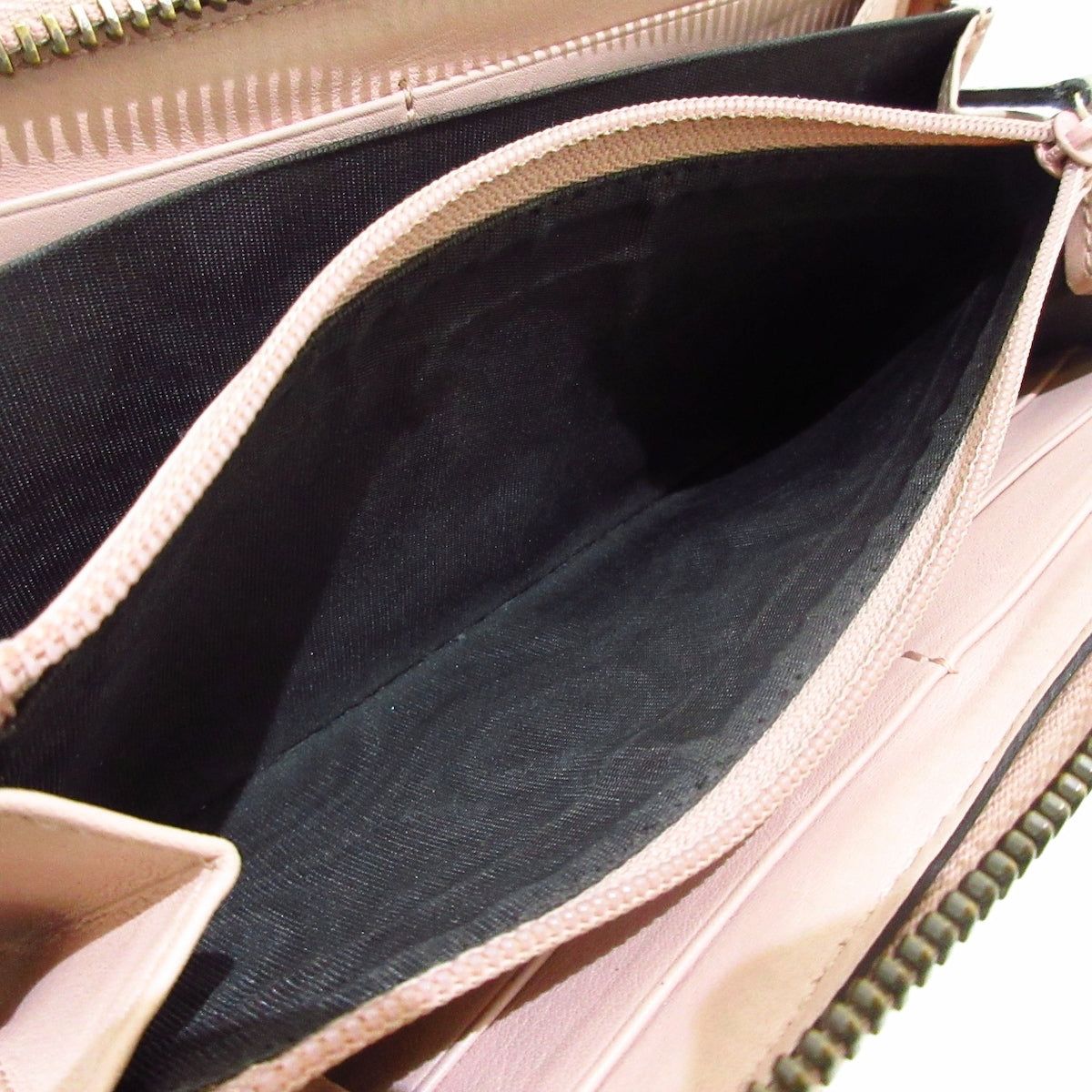 Gucci Gg Marmont  Leather Wallet  ()