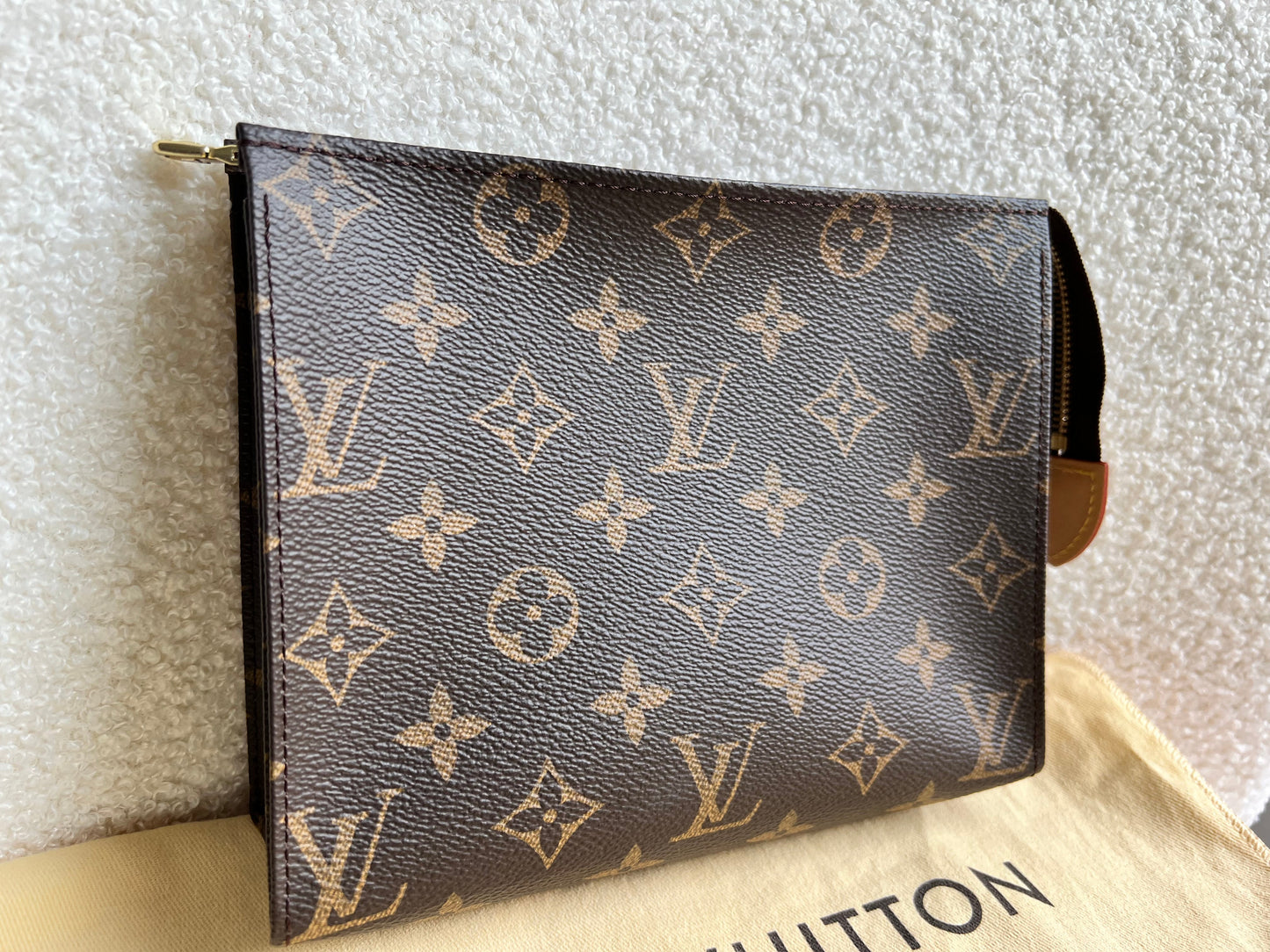 Louis Vuitton Toiletry Pouch 19 Monogram