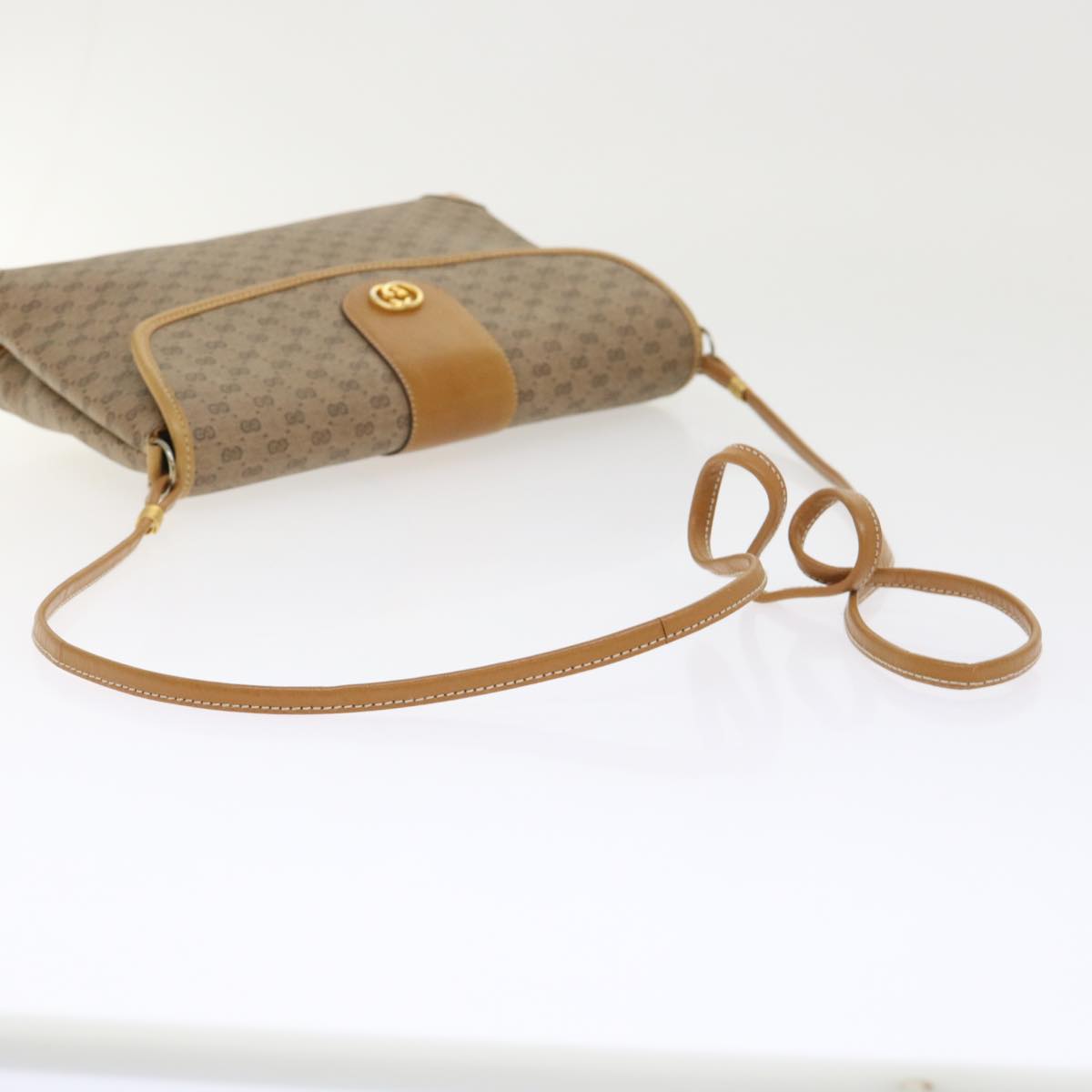 Gucci Gg Canvas Canvas Shoulder Bag