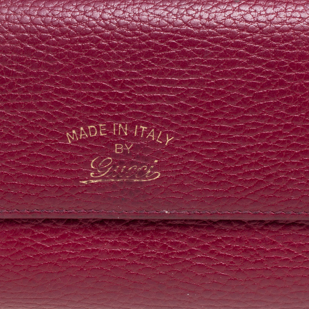 Luxury Gucci Trending 2025 Burgundy Leather Swing Continental Wallet..