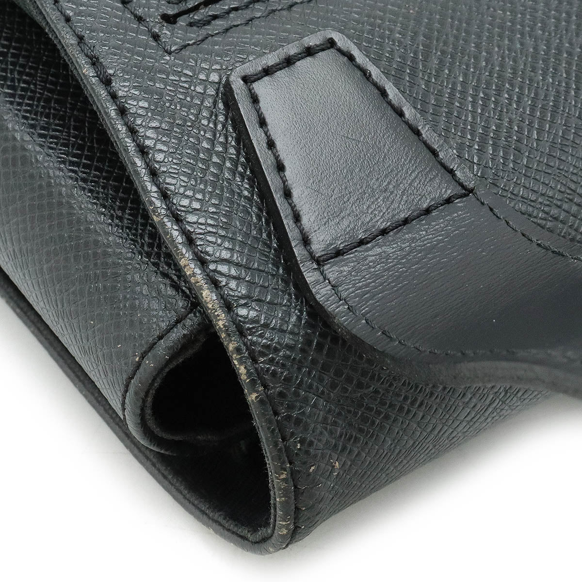 LOUIS VUITTON Louis Vuitton Taiga Salatov PM Shoulder Bag Pulled Canvas Leather  Black M30892