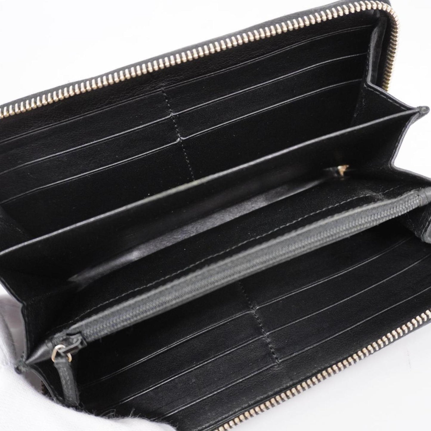 Gucci  Leather Wallet  ()