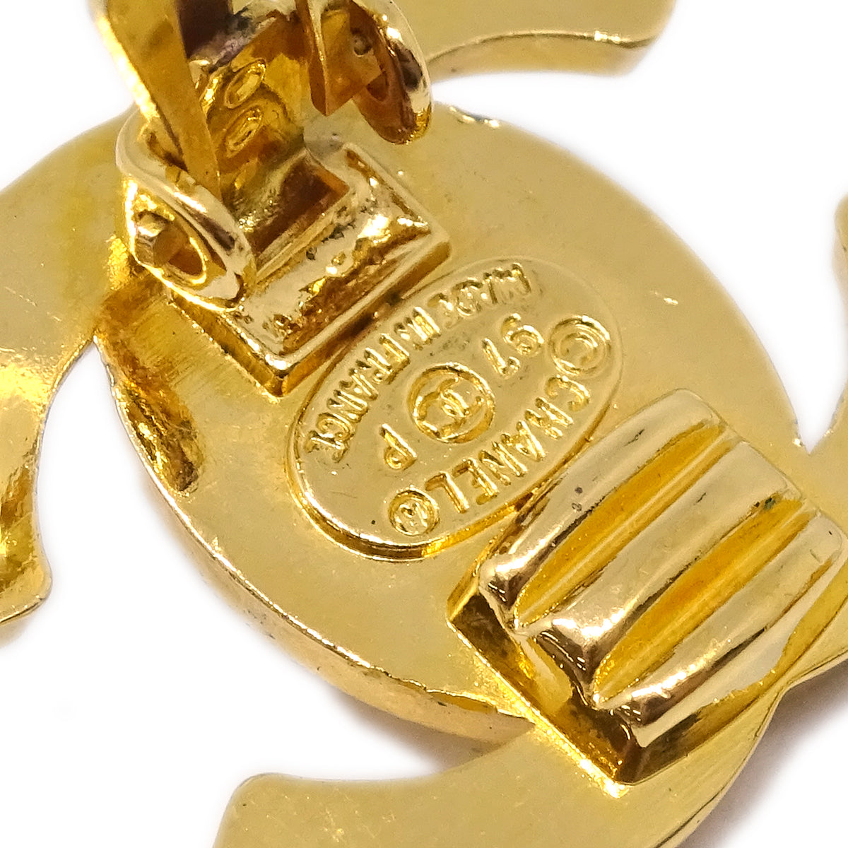 Chanel CC Turnlock Earrings Clip-On Gold Small 97P