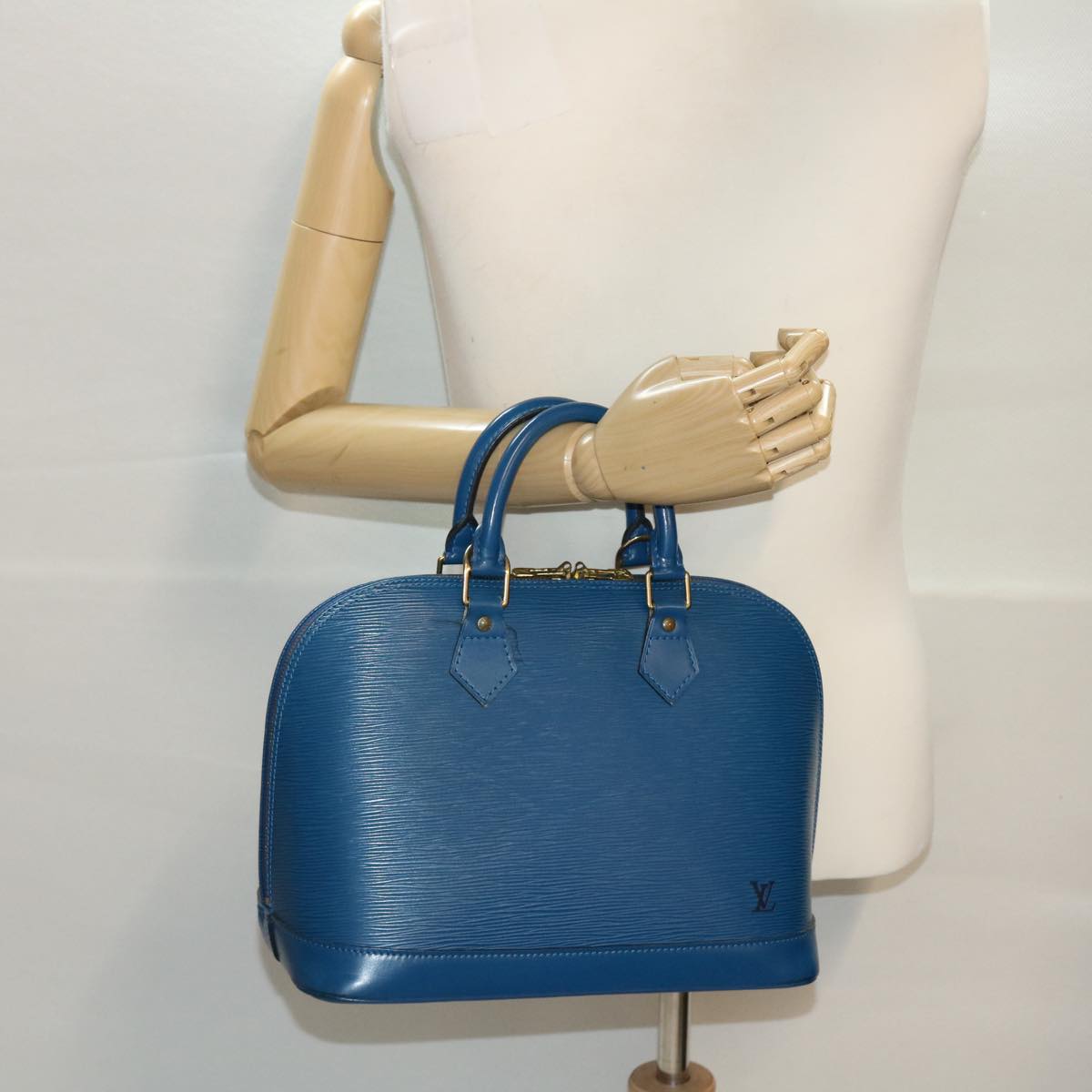 LOUIS VUITTON Epi Alma Hand Bag Toledo Blue M52145 LV 41075