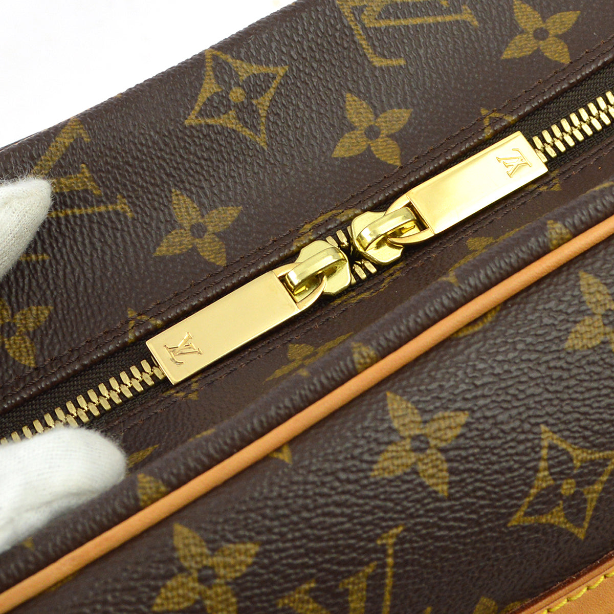Louis Vuitton Monogram Cite GM Handbag M51181