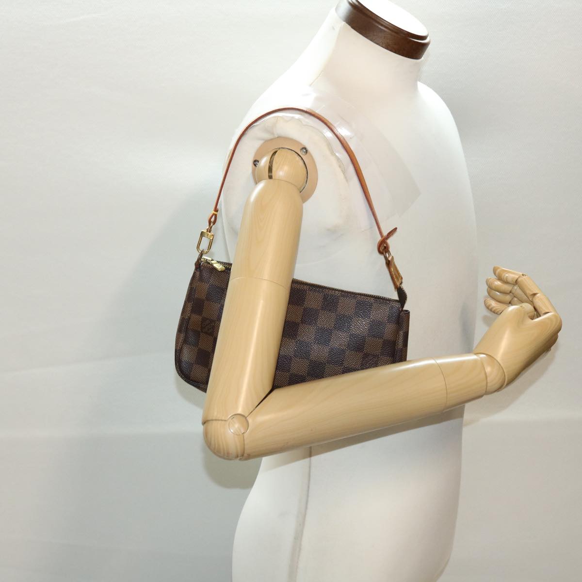 LOUIS VUITTON Damier Ebene Pochette Accessoires Pouch N41206 LV 42572