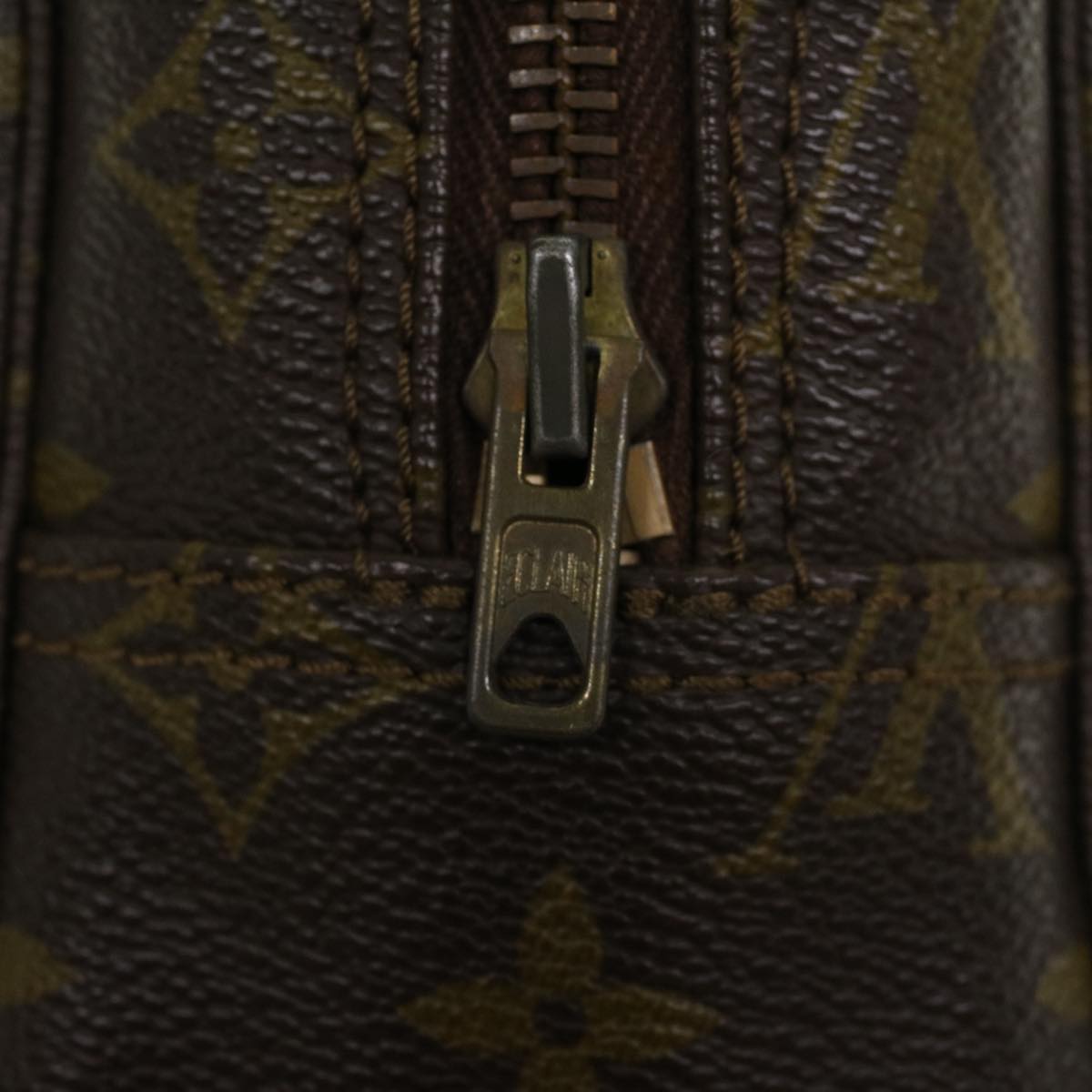 LOUIS VUITTON Monogram Trousse Toilette 28 Clutch Bag M47522 LV 43835