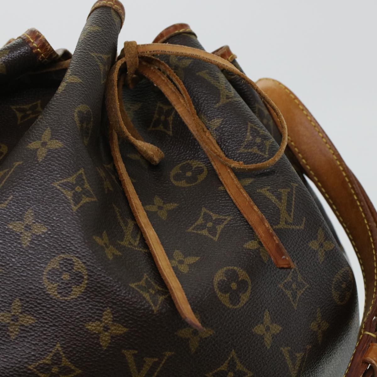 LOUIS VUITTON Monogram Noe Shoulder Bag M42224 LV 43853