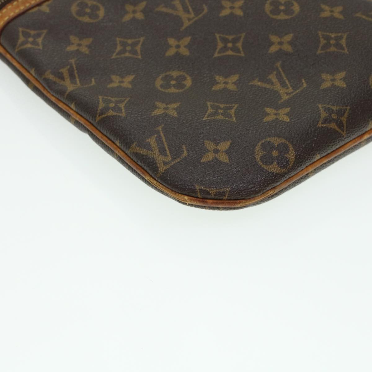 LOUIS VUITTON Monogram Pochette Bosphore Shoulder Bag M40044 LV 43892