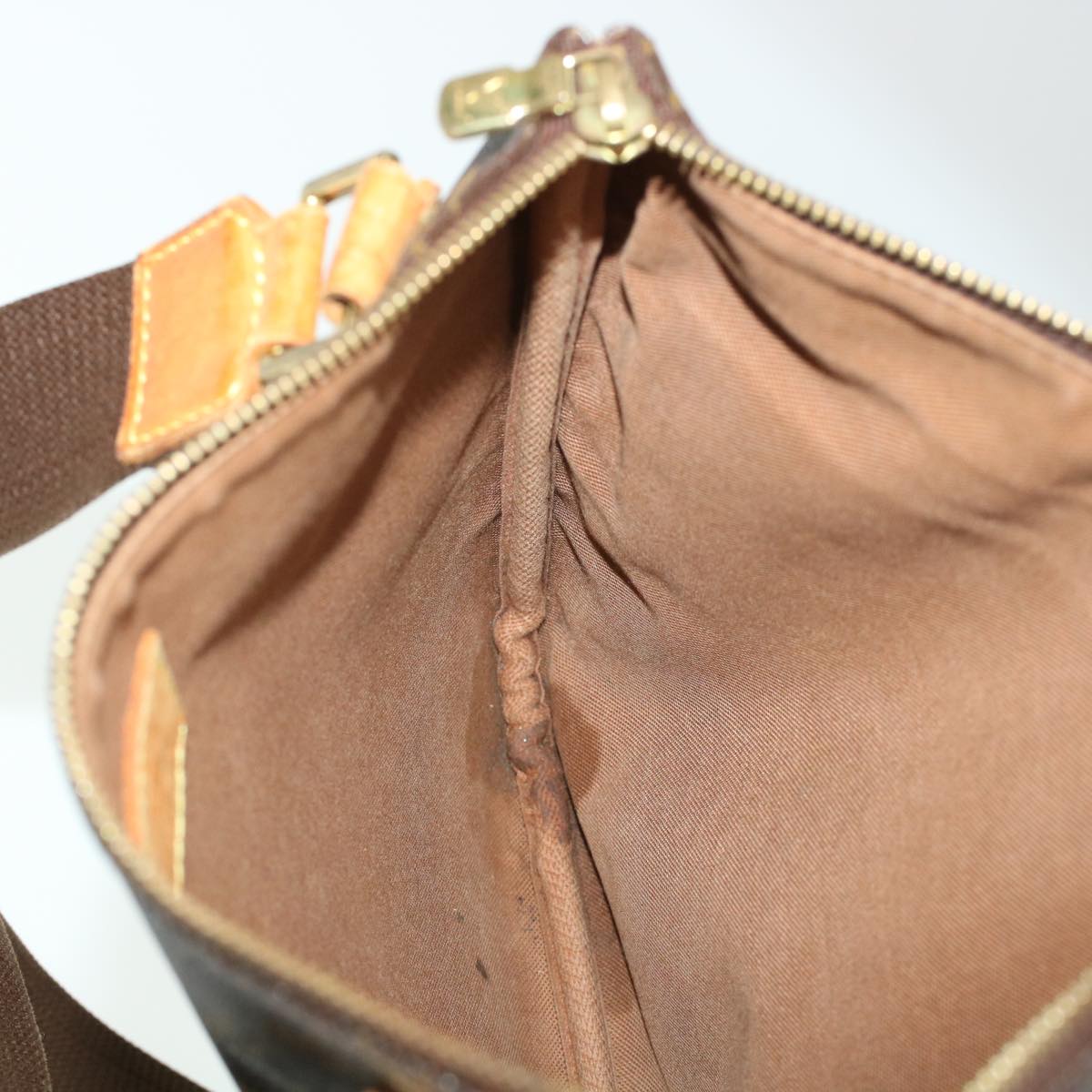 LOUIS VUITTON Monogram Pochette Bosphore Shoulder Bag M40044 LV 43892