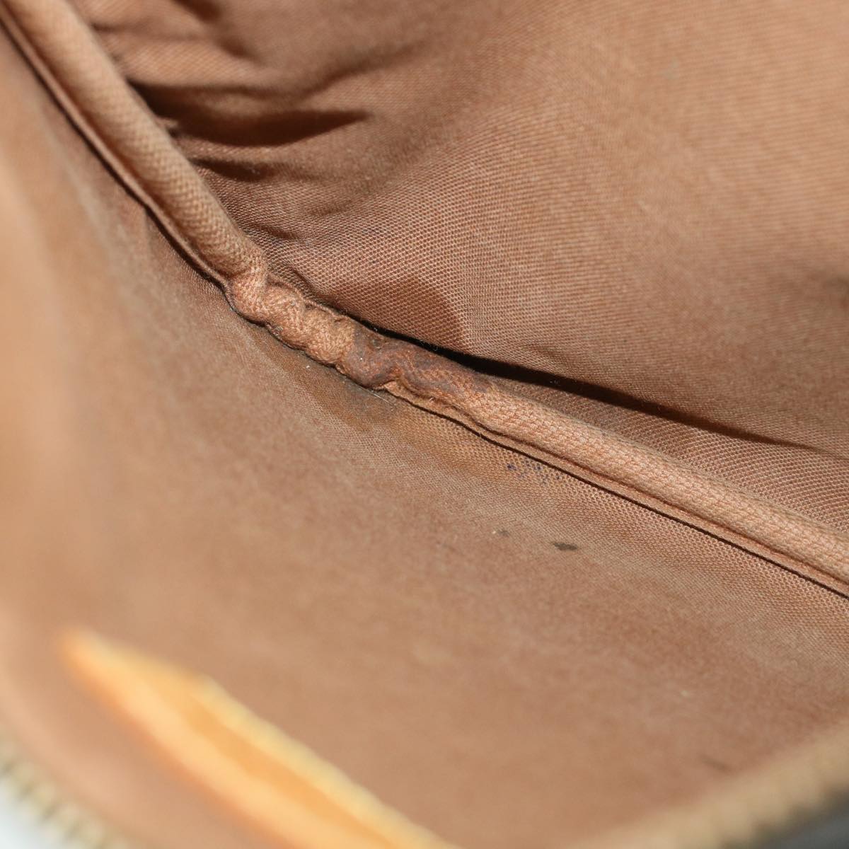 LOUIS VUITTON Monogram Pochette Bosphore Shoulder Bag M40044 LV 43892