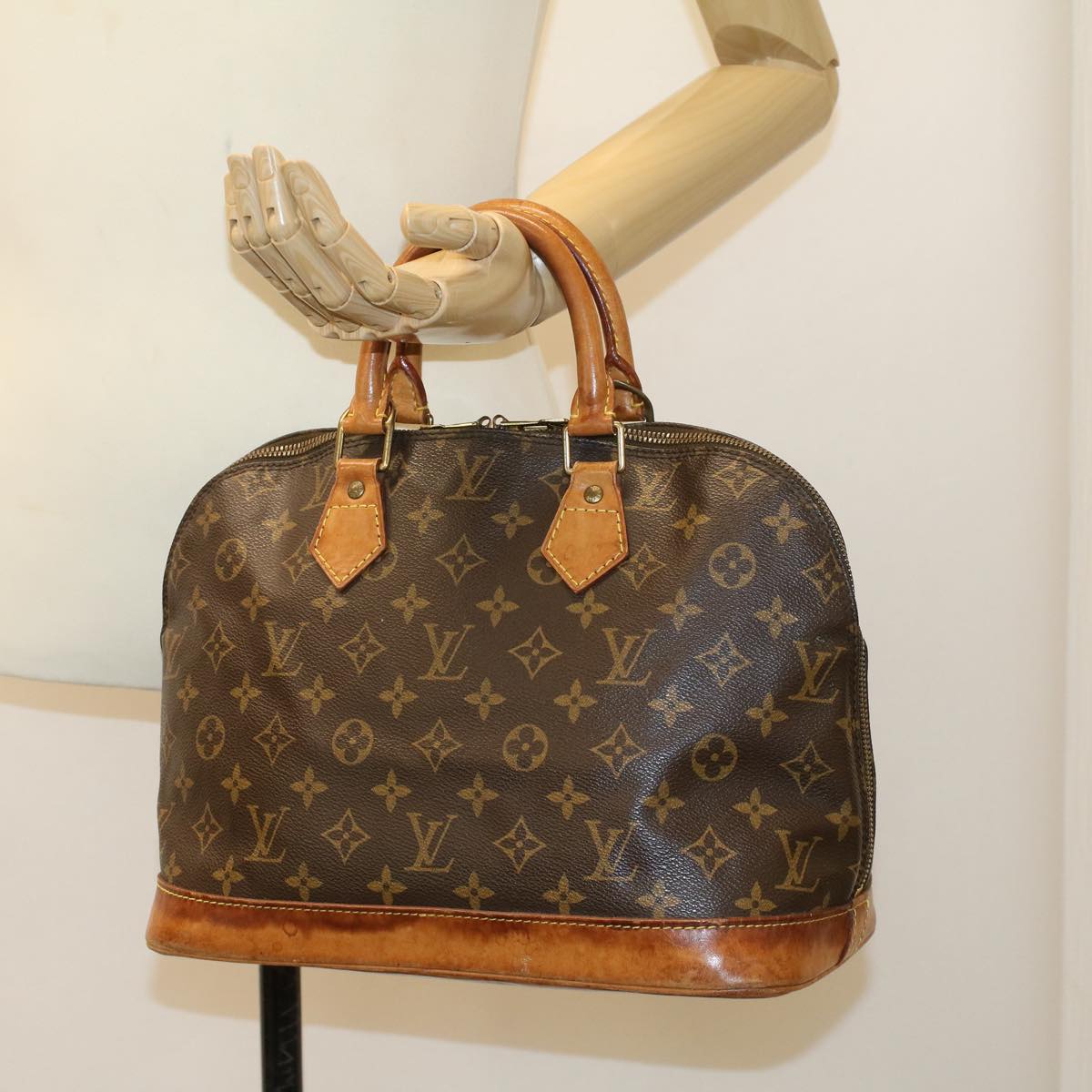 LOUIS VUITTON Monogram Alma Hand Bag M51130 LV 44090