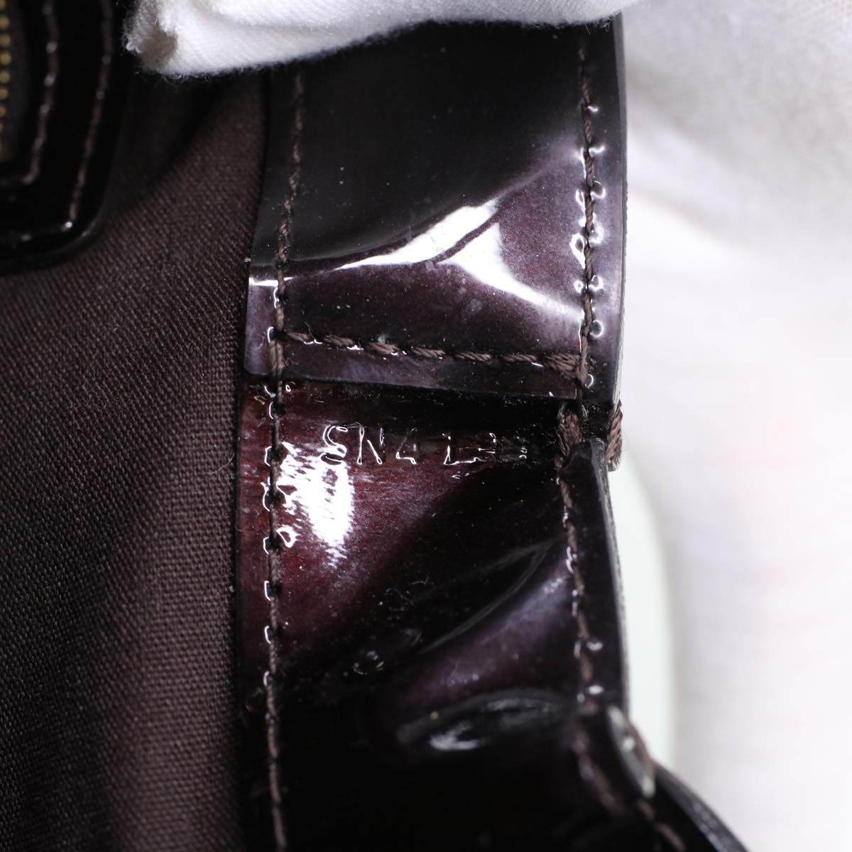 LOUIS VUITTON Vernis Rayure Wilshire PM Hand Bag Black Wine Red M91701 LV 44211