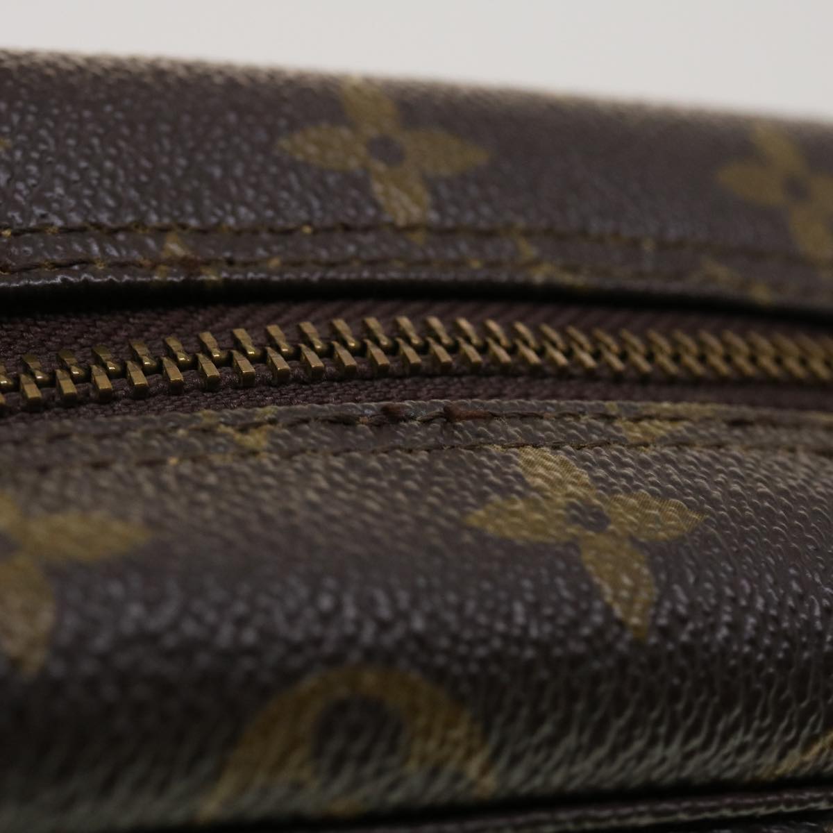 LOUIS VUITTON Monogram Trousse Toilette 28 Clutch Bag M47522 LV 44242