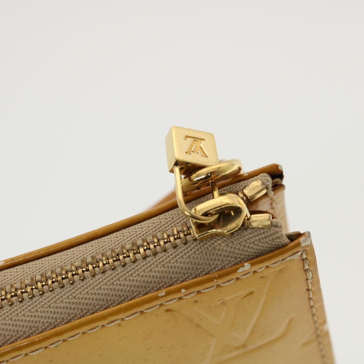 LOUIS VUITTON Monogram Vernis Lexington Accessory Pouch Beige M91010 LV 44315