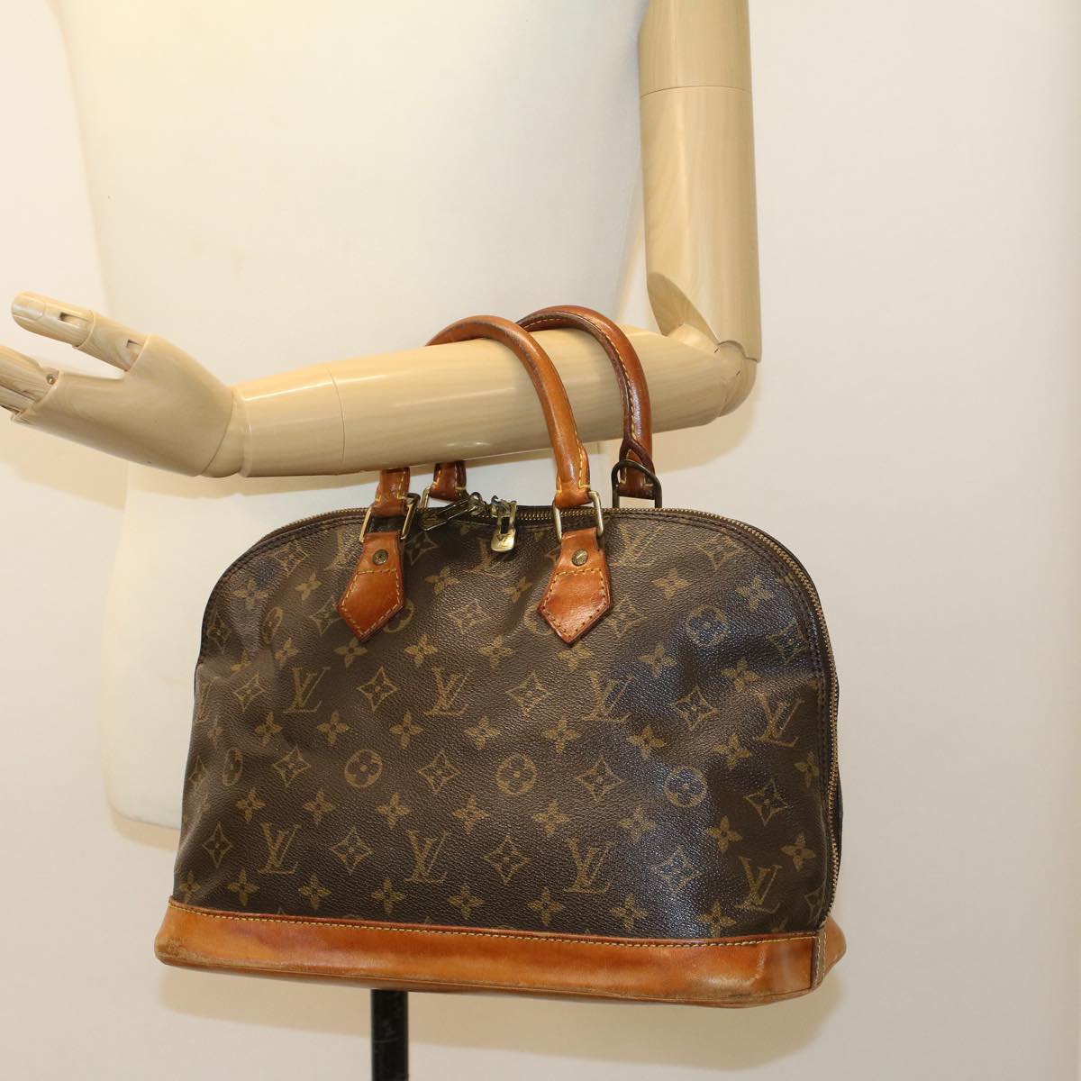 LOUIS VUITTON Monogram Alma Hand Bag M51130 LV 44323