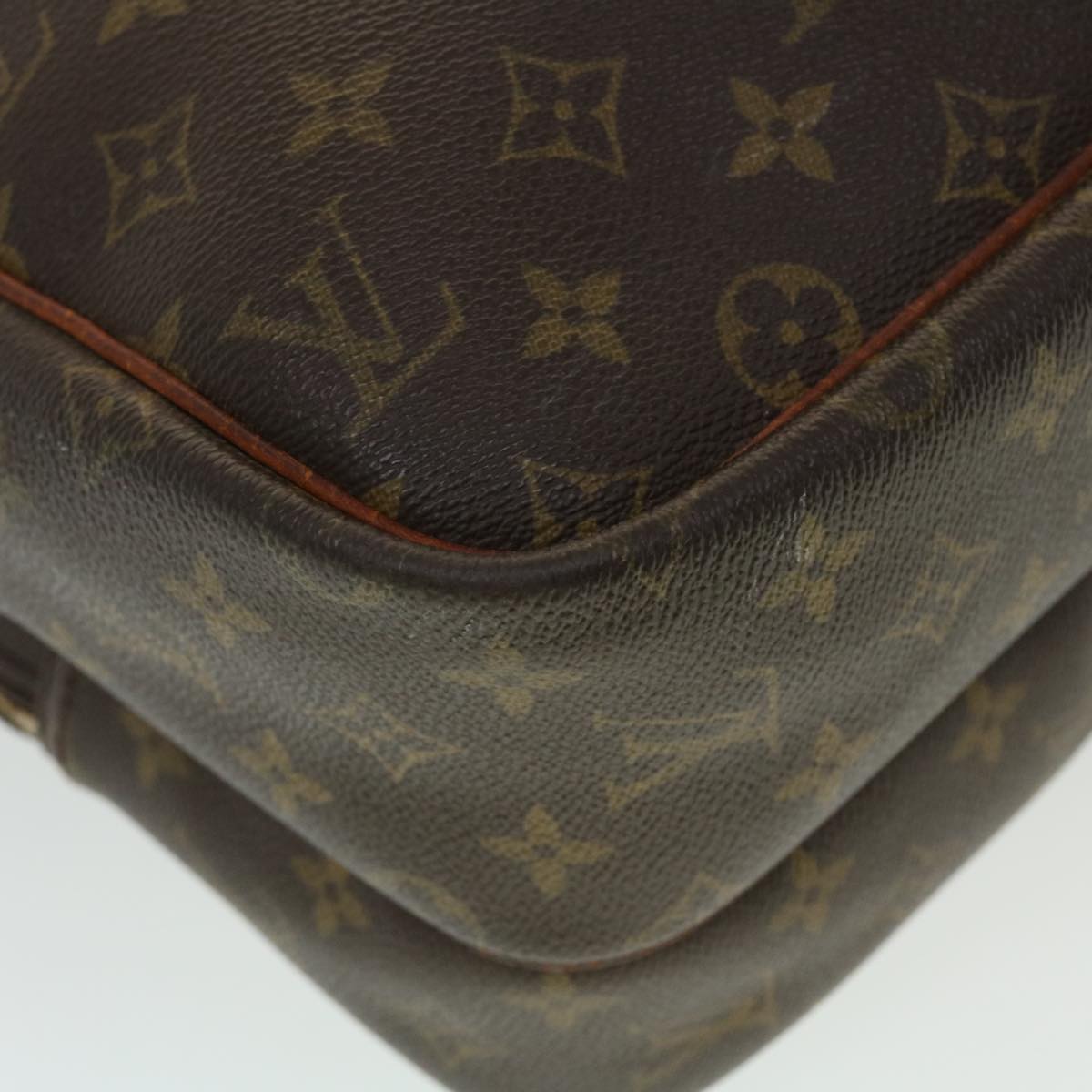 LOUIS VUITTON Monogram Reporter GM Shoulder Bag M45252 LV 44357
