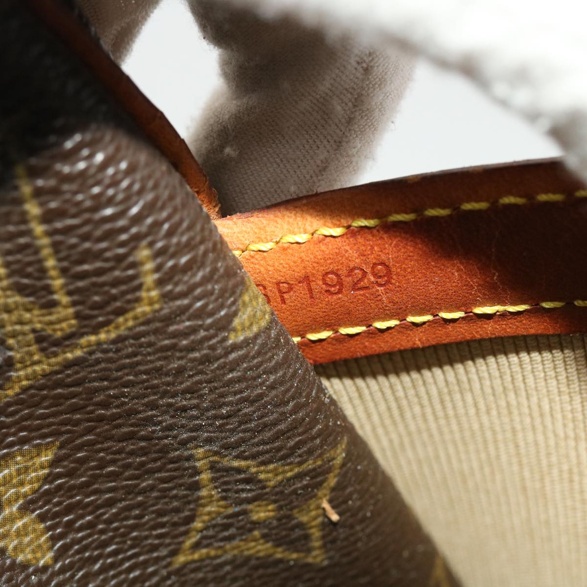 LOUIS VUITTON Monogram Reporter GM Shoulder Bag M45252 LV 44357
