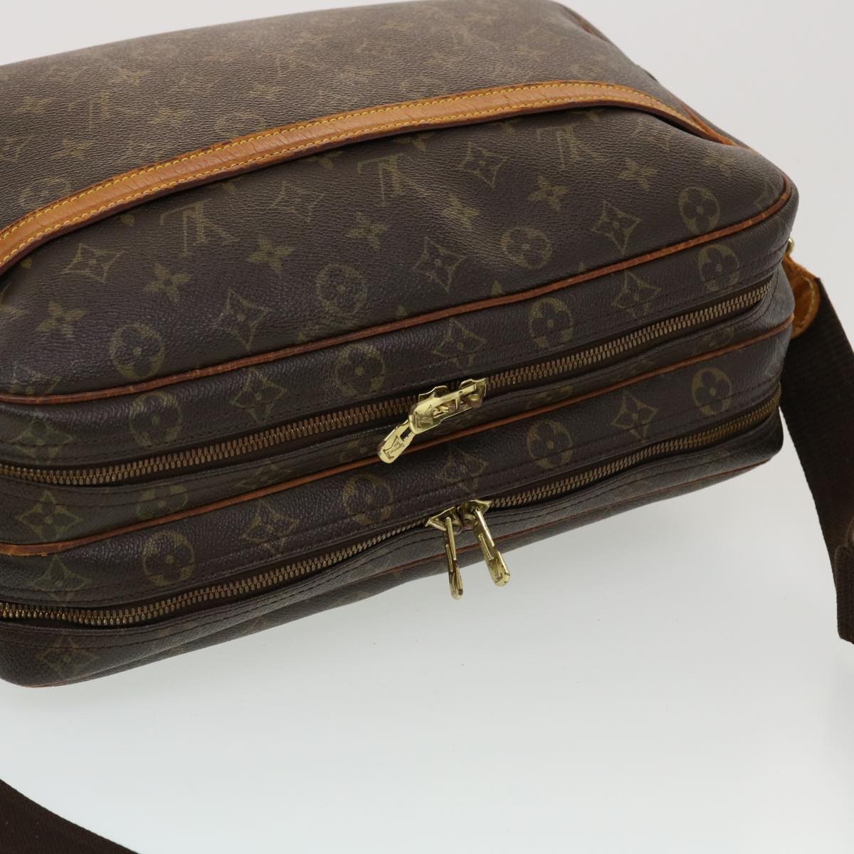 LOUIS VUITTON Monogram Reporter GM Shoulder Bag M45252 LV 44357