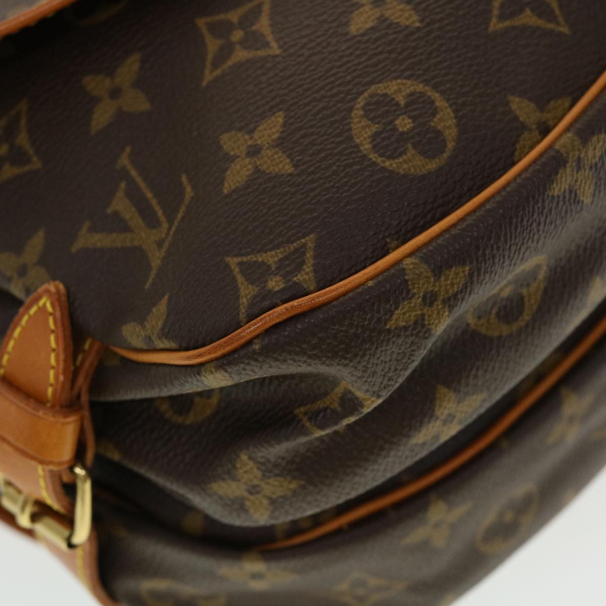 LOUIS VUITTON Monogram Saumur 30 Shoulder Bag M42256 LV 44417