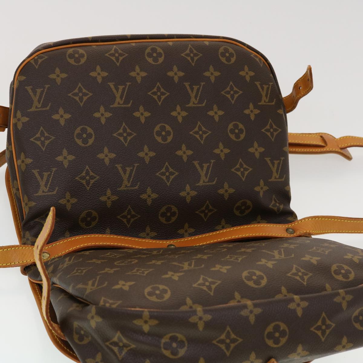 LOUIS VUITTON Monogram Saumur 30 Shoulder Bag M42256 LV 44417