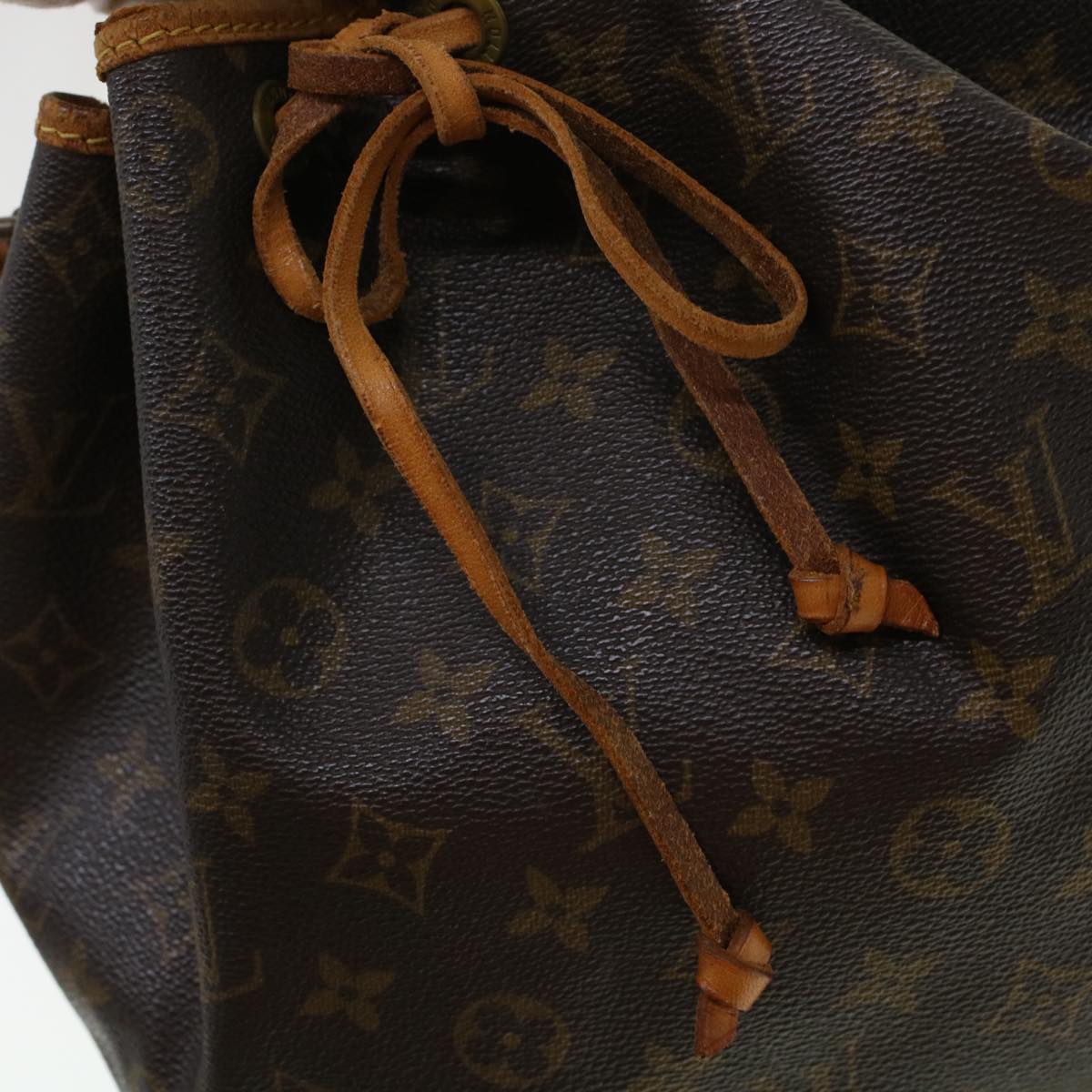 LOUIS VUITTON Monogram Noe Shoulder Bag M42224 LV 44444