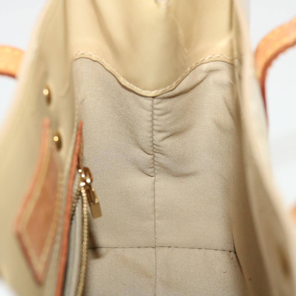 LOUIS VUITTON Monogram Vernis Reade PM Hand Bag Beige M91334 LV 44477