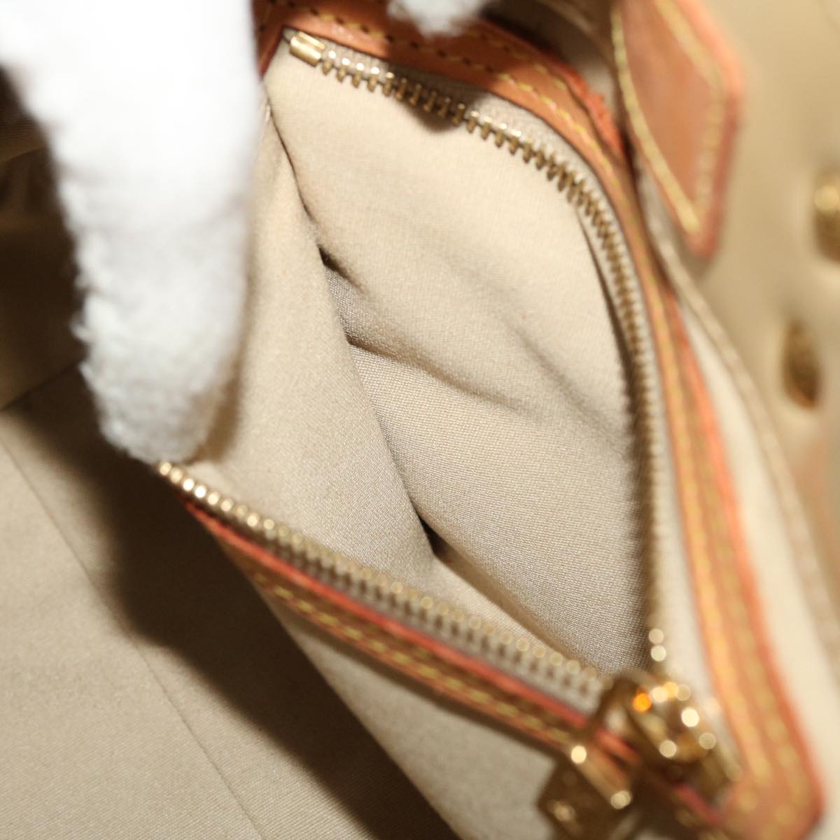 LOUIS VUITTON Monogram Vernis Reade PM Hand Bag Beige M91334 LV 44477