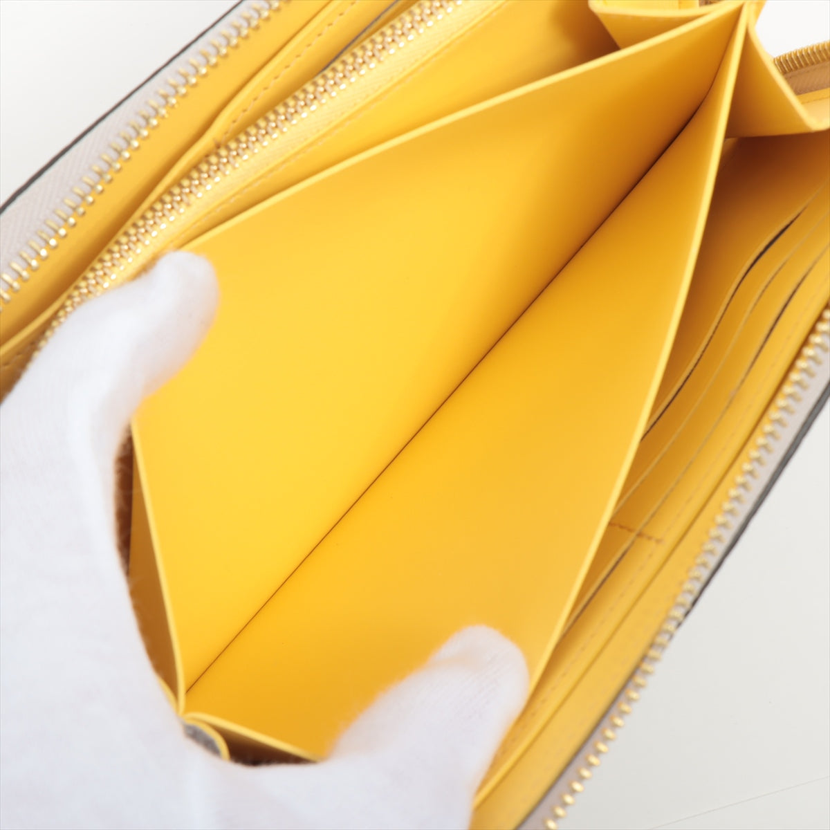 Louis Vuitton  Portfolio Comet   Gr Dale