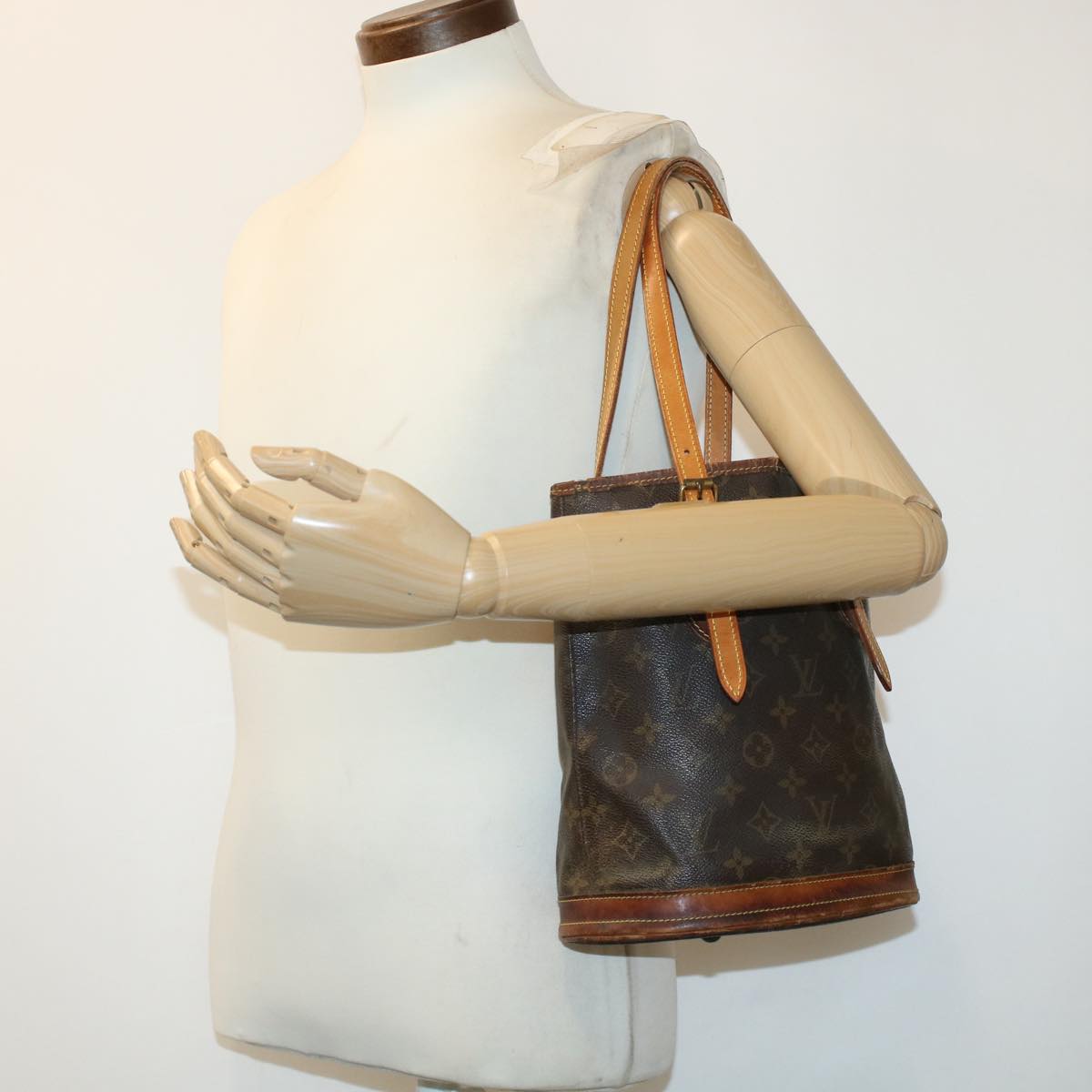 LOUIS VUITTON Monogram Bucket PM Shoulder Bag M42238 LV 44501