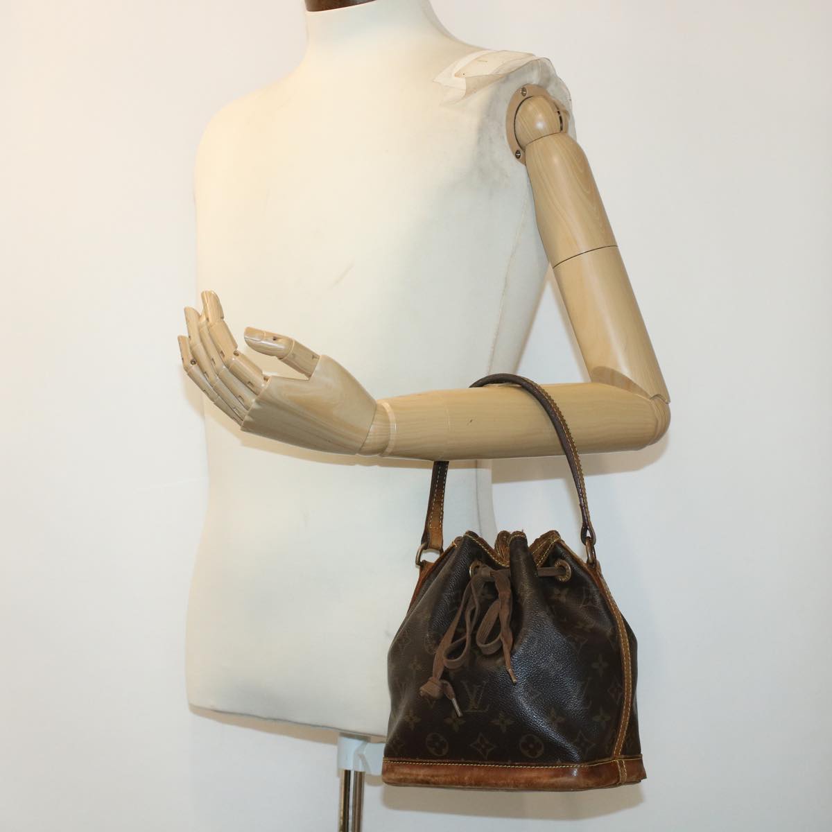 LOUIS VUITTON Monogram Mini Noe Shoulder Bag M99162 LV 44504