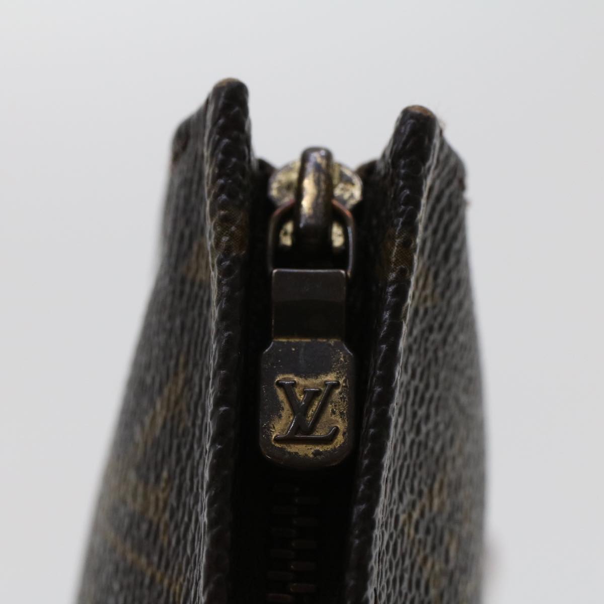 LOUIS VUITTON Monogram Poche Toilette 15 Pouch M47546 LV 44533